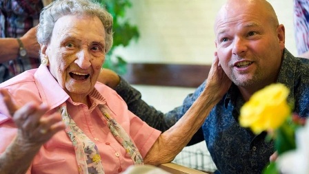 Anne Brasz-Later, 105