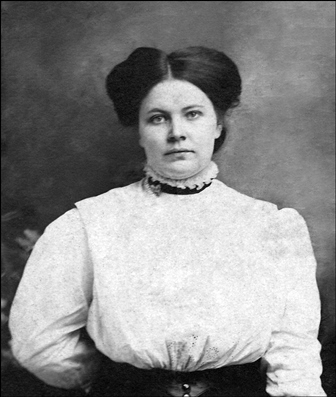 Elva Rudder, as a young woman