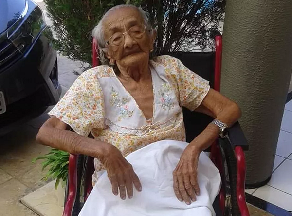 Francisca Celsa dos Santos, 111