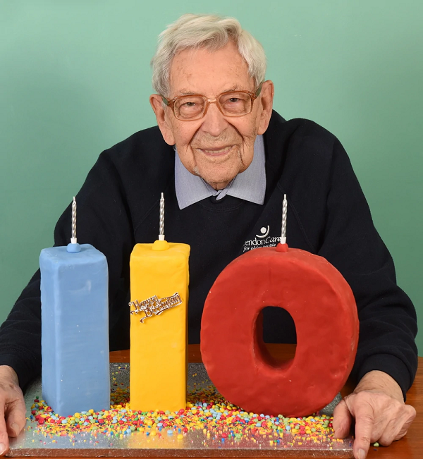 Robert Weighton, 110