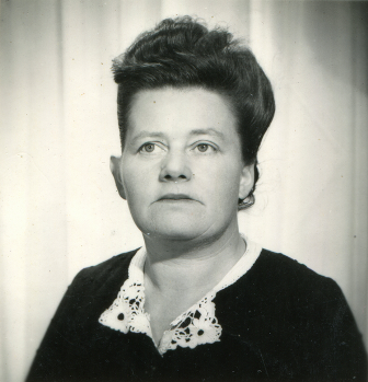 Gabrielle Valentine des Robert, 39